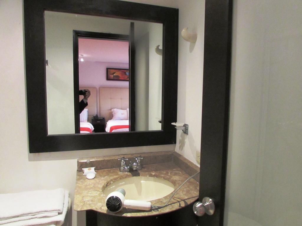 Hotel American Deluxe Bogotá Kültér fotó